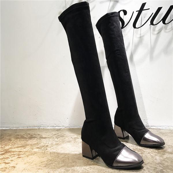 Stílusos női csizma öko velúrból