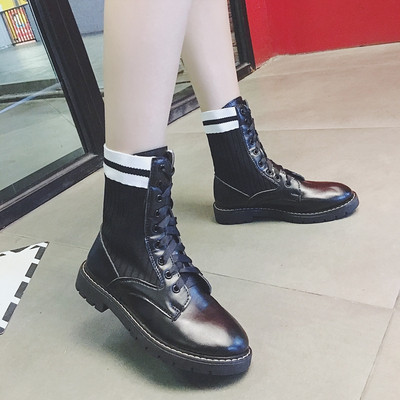 Alkalmi női kubai fehér szegéllyel fekete színben