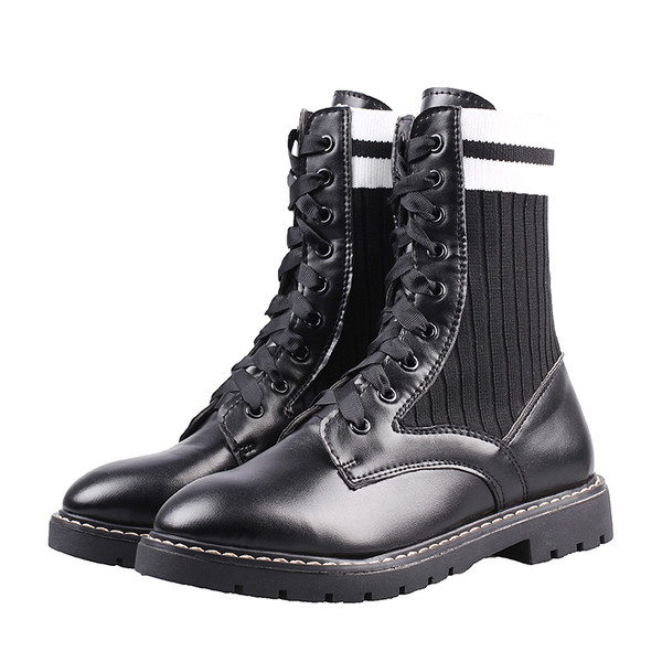 Alkalmi női kubai fehér szegéllyel fekete színben