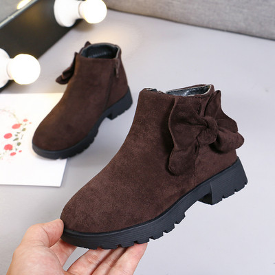 Modern gyerekcsizma durva talppal, szalaggal, három színben