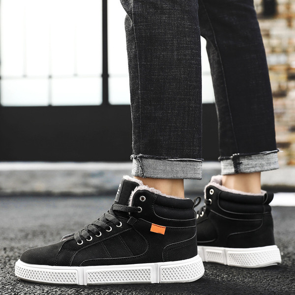 Férfi téli cipő vastag talppal, két színben