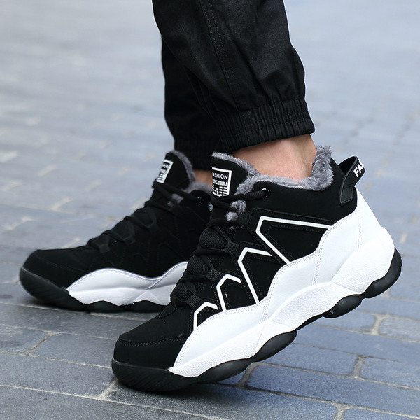 Modern téli sportcipő két színben, férfiaknak és nőknek egyaránt