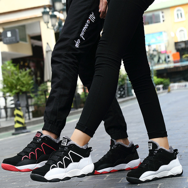 Modern téli sportcipő két színben, férfiaknak és nőknek egyaránt