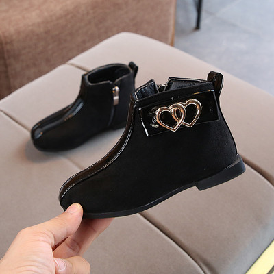 Fém díszítésű gyerekcsizma három színben