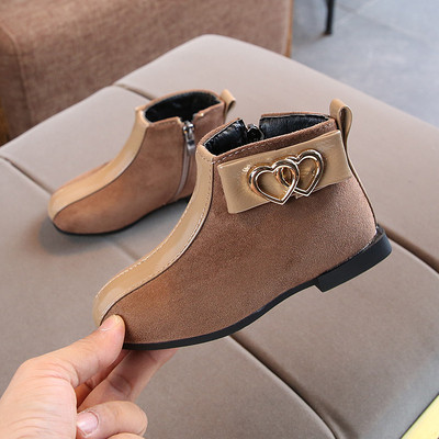 Fém díszítésű gyerekcsizma három színben