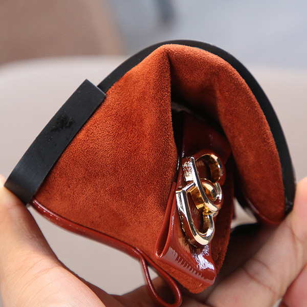 Fém díszítésű gyerekcsizma három színben