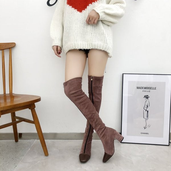 Stílusos női csizma hegyes modell eco bőrből, két színben