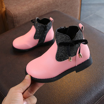 Rózsaszín, piros és fekete téli gyerekcsizma lányoknak