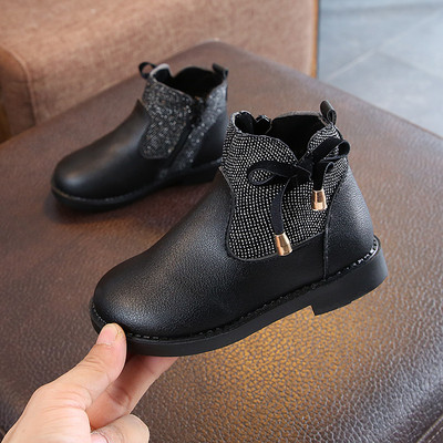 Rózsaszín, piros és fekete téli gyerekcsizma lányoknak