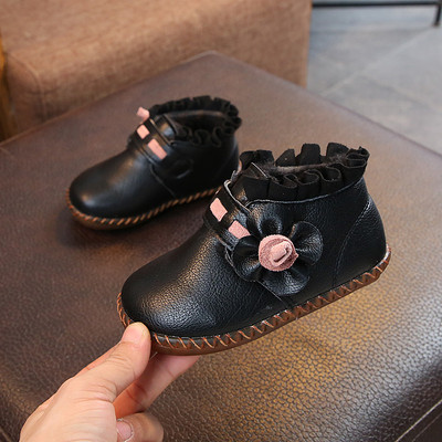 Öko bőrből készült téli gyerekcipő lányoknak fehér, rózsaszín és fekete színben