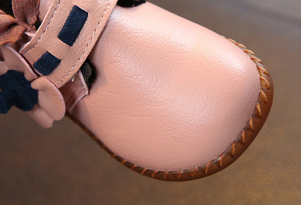 Öko bőrből készült téli gyerekcipő lányoknak fehér, rózsaszín és fekete színben