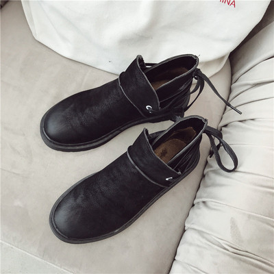 Alkalmi női csizma lapos talppal és fűzővel, két színben