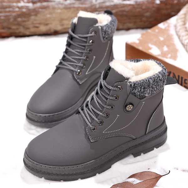 Κομψές ανδρικές μπότες σε τρία χρώματα από οικολογικό δέρμα