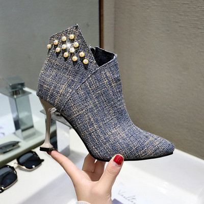 Cizme de dama ascutit cu toc subtire si perle in trei culori