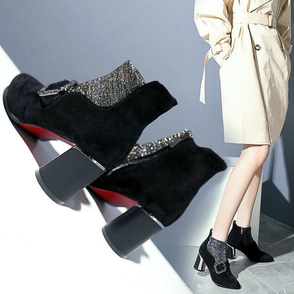 Modern női hegyes csizma vastag sarkú, két színben