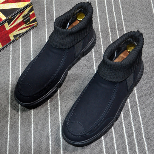 Alkalmi férfi csizma fekete színben