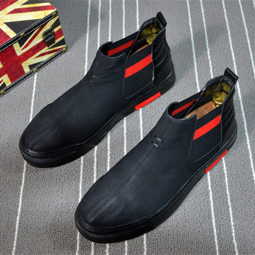 Cizme de bărbați simple de culoare neagră cu dungi roșii
