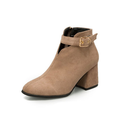 Stílusos női csizma öko velúrból, fém csattal két színben