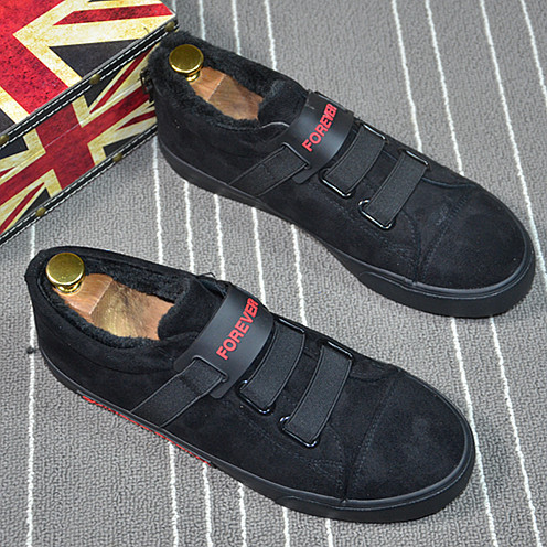 Alkalmi férfi téli cipő fekete színben