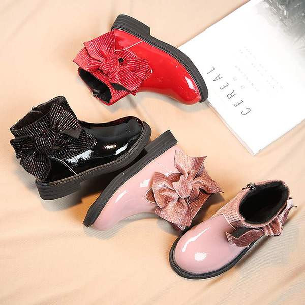 Stílusos gyerekcsizma lányoknak 3D elemmel, több színben