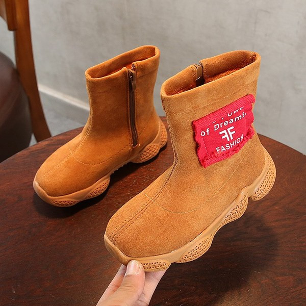 HIT Aktuális gyerekcsizma lányoknak öko velúrból és durva talpból több színben