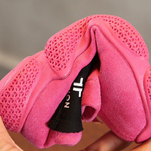 HIT Aktuális gyerekcsizma lányoknak öko velúrból és durva talpból több színben