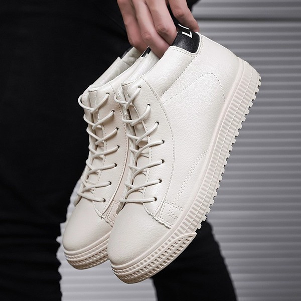 Modern férfi csizma vastag talppal, három színben