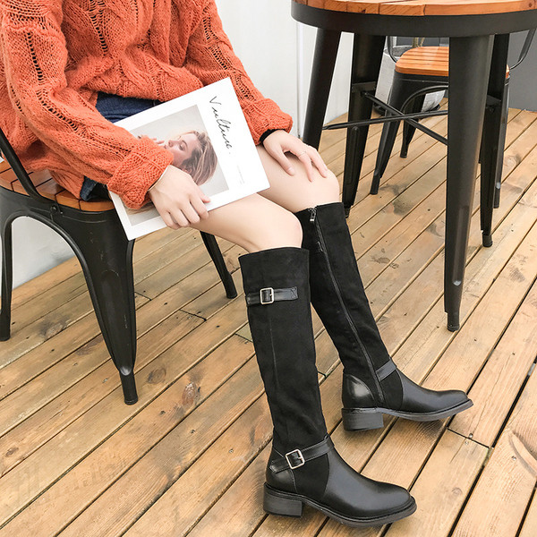 Öko bőrből készült női téli csizma puha béléssel, fekete színben