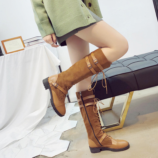 Aktuális női csizma fűzős és pántos három színben