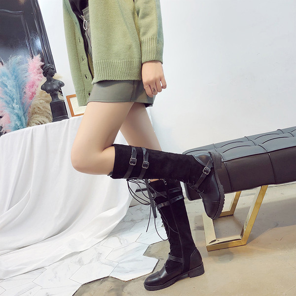 Aktuális női csizma fűzős és pántos három színben