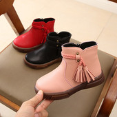 Bojtdíszítésű gyerekcsizma három színben