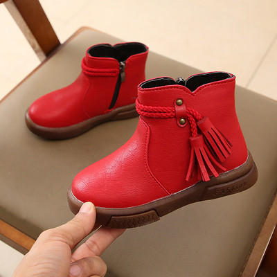 Bojtdíszítésű gyerekcsizma három színben