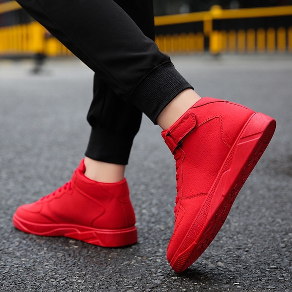 Elegáns férfi téli tornacipő három színben