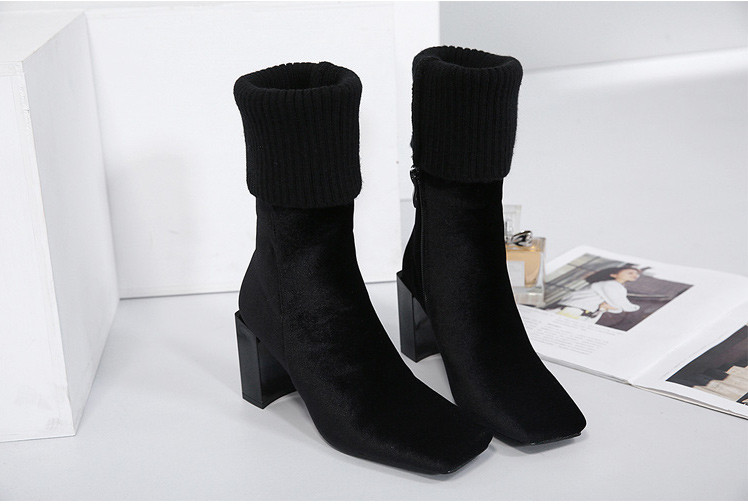 Stílusos női csizma két színben, vastag sarokkal