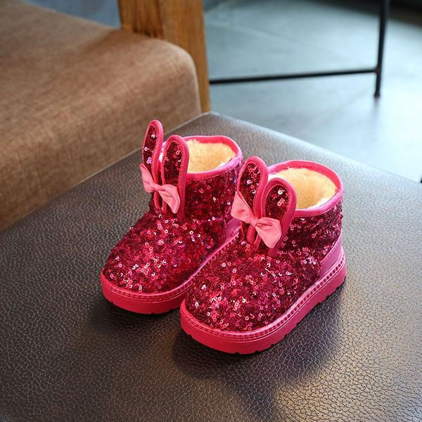 Téli csizma lányoknak flitterekkel és 3D elemekkel