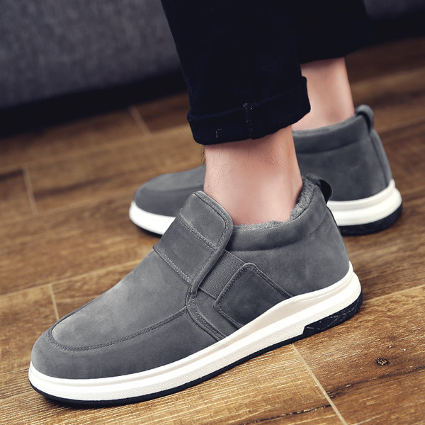 Alkalmi férfi téli cipő több színben