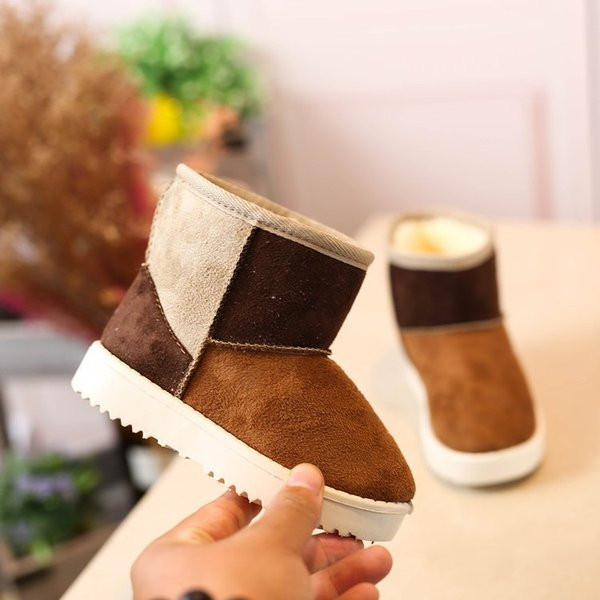 Modern, durva talpú gyerekcsizma többféle színben