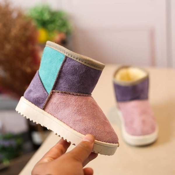 Modern, durva talpú gyerekcsizma többféle színben