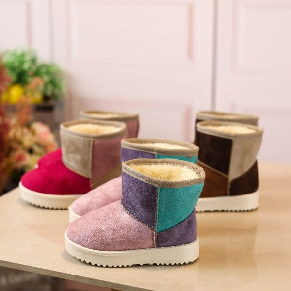 Modern, durva talpú gyerekcsizma többféle színben