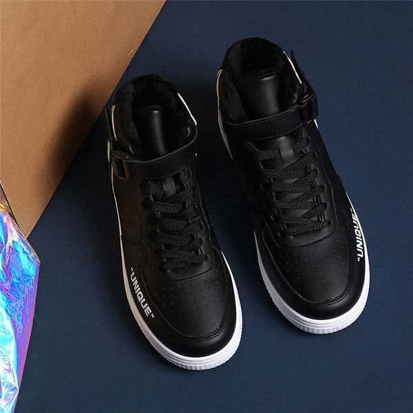 Aktuális férfi téli cipő vastag talppal