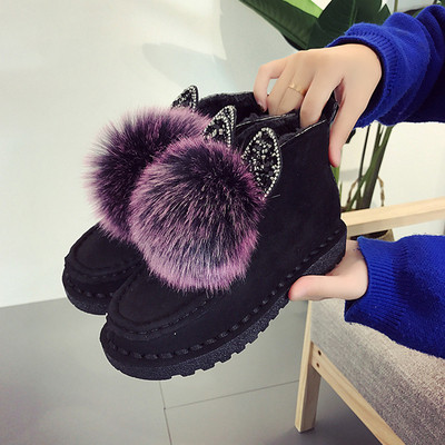 Női csizma 3D díszítéssel három színben