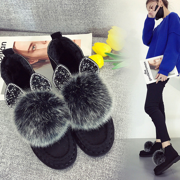 Női csizma 3D díszítéssel három színben