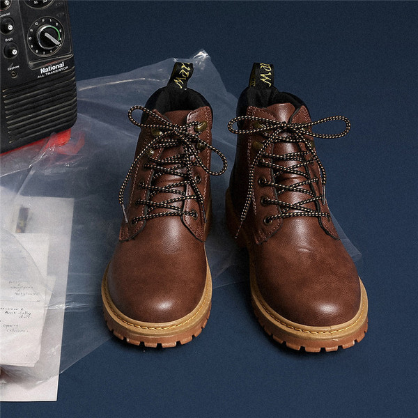 Öko bőrből készült elegáns férfi csizma három színben