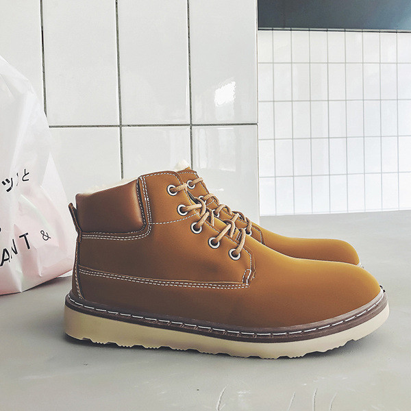 Κομψές ανδρικές μπότες με απαλή επένδυση