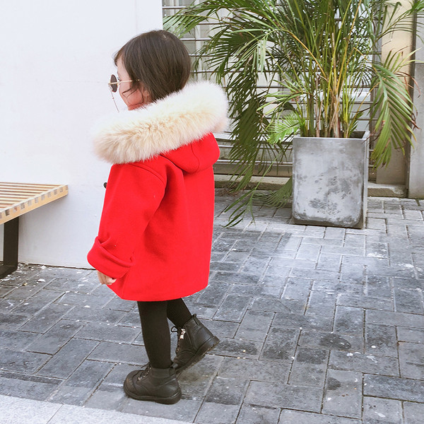 Elegáns gyerekkabát lányoknak pehely kapucnival