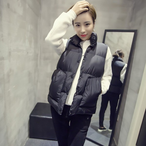 Sport-alkalmi női mellény rövid modell két színben