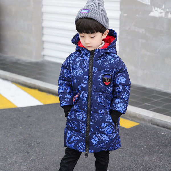 Alkalmi gyerek téli kabát fiúknak kapucnival három színben