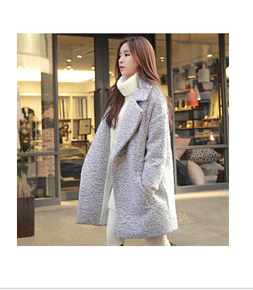 Stílusos női kabát, szürke V-alakú gallérral