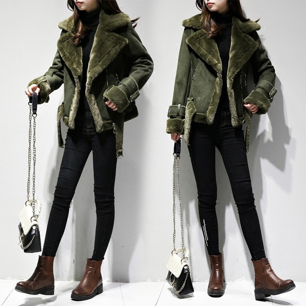 Стилно дамско яке в зелен цвят с пух