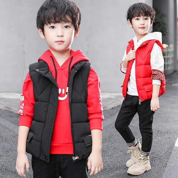 Napi gyerekmellény fiúknak fekete és piros színben